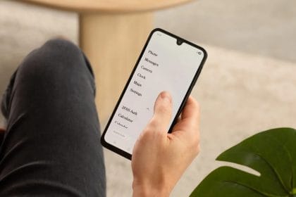 wisephone ii to smartphone pou thelei na se apexartisei