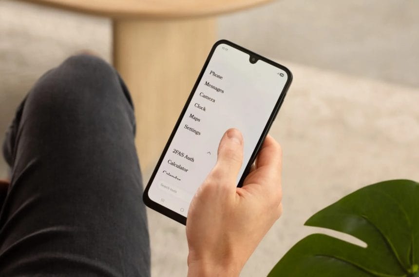 wisephone ii to smartphone pou thelei na se apexartisei
